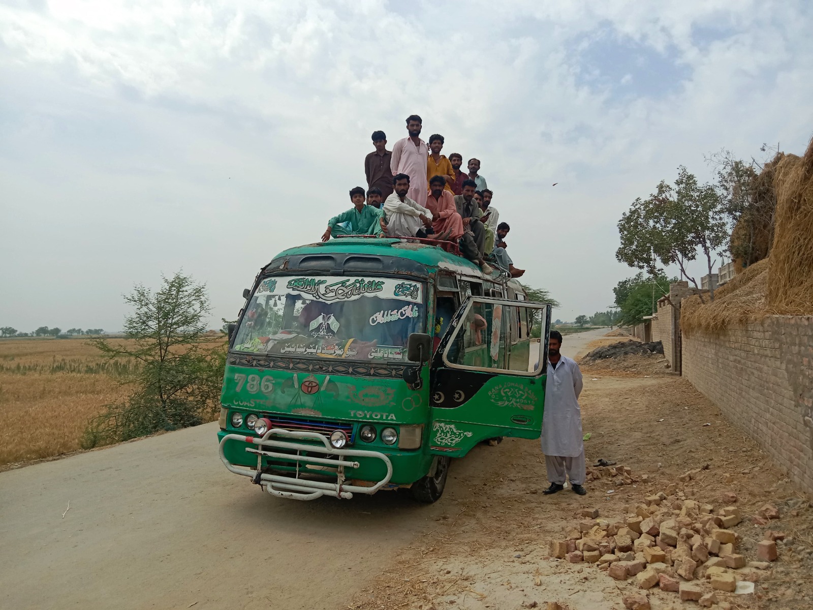 WhatsApp Image 2025-05-09 at 16.43.42